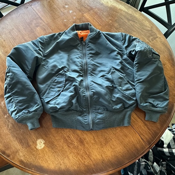 Men’s Alpha Industries MA-1 Flight Jacket Intermediate flyers bomber jacket sz M - Picture 1 of 10